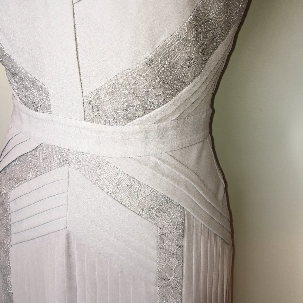 BCBG MAXAZRIA Raya Sleeveless Pleated Lace Dress - Picture 5 of 16